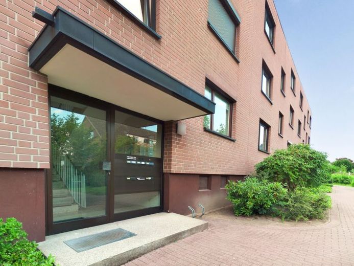 ***Großzügige, helle 3-Zimmer-Wohnung mit Westbalkon und Tiefgarage*** – Foto 1
