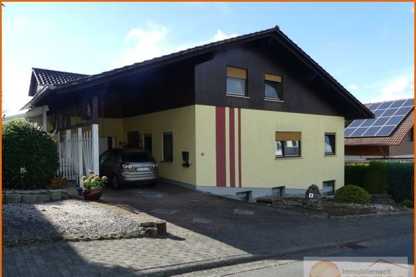 Well-maintained residential building, 3 residential units, conservatory, garage, beautifully landscaped garden, SLÜ-Niederzell
