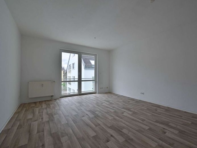 Wohntraum in Burgstädt: Moderne 2-Raum-Wohnung mit Terrasse in ruhiger, grüner Lage – फोटो 1
