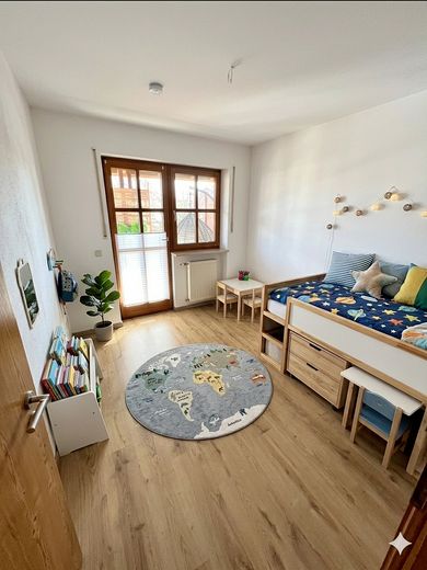 Helle Doppelhaushälfte mit großem Garten - frei ab Aug. 26 - ohne Provision – Kinderzimmer 1 im OG