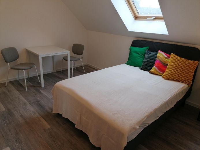 NIET GESCHIKT VOOR GEZINNEN! WG-kamer op toplocatie nabij Keulen in het centrum van Leverkusen-Opladen, eerste bewoning – Foto 1