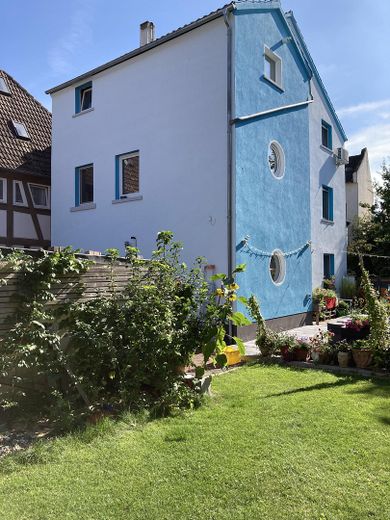 Modernes Wohnjuwel-komfortabel und effizient im Herzen von Offenbach Bürgel – Ansicht Rückseite