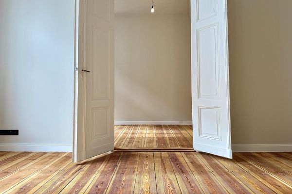 Toplocatie Wilmersdorf: Hoogwaardig gerenoveerde 2-kamerwoning