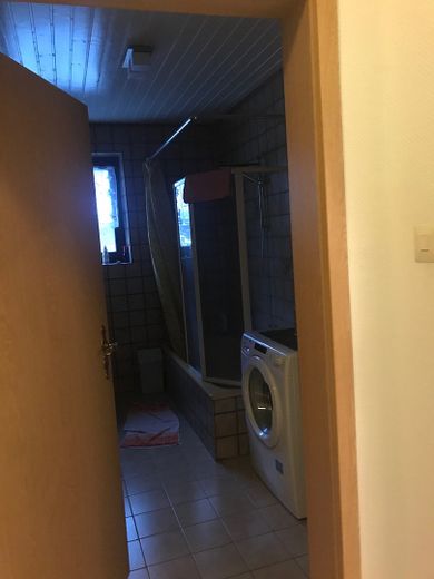 Biete Helle 2 Zimmer Wohnung von Privat in ruhige Lage in Tännesberg mit Terrasse,Grillgarten Mitbenutzung und Stellplatz sowie Keller. Wohnung sehr gut geteilt und Vollmöbliert.70000€ vhb. 015111378015 – Foto 8