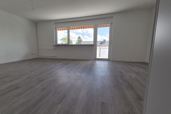Wyremontowane mieszkanie 3-pokojowe z balkonem i zabudową kuchenną