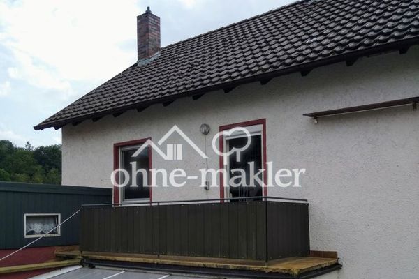 Provisionsfrei: Haus mit Garage zu verkaufen