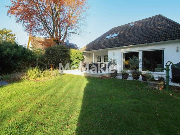 Modernisiertes Einfamilienhaus mit Bungalowcharakter und Ausbaureserve – Foto 1