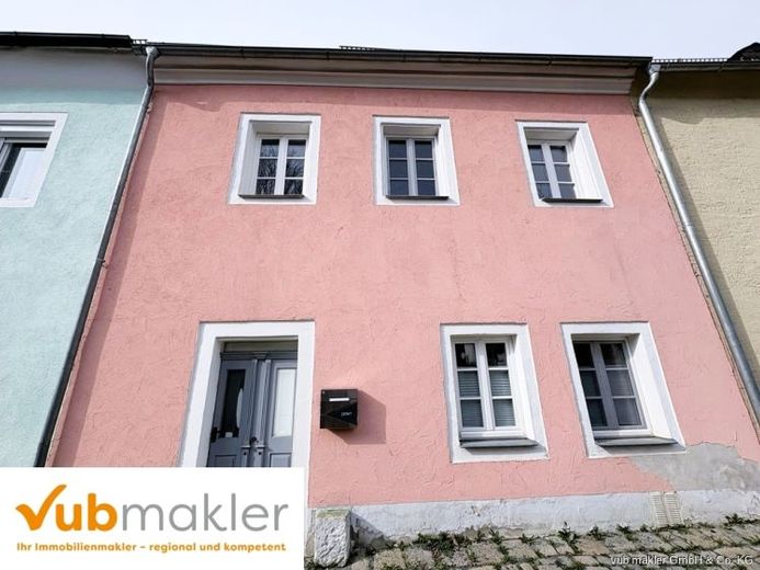 Ruhige Lage in Wunsiedel mit vielseitigen Freizeitmöglichkeiten – Foto 1