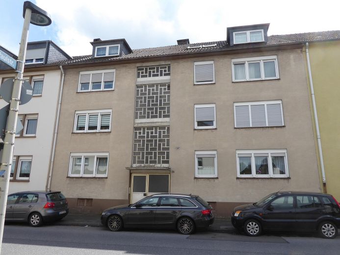 Gut geschnittene 2 Zimmer Wohnung im 2. OG mit Balkon ab dem 01.12.2026. – Vorderansicht
