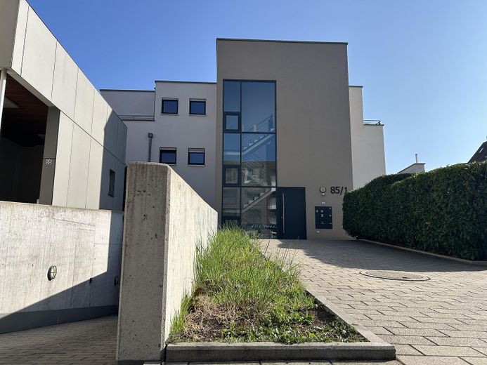 Esclusivo attico in posizione centrale a Kirchheim unter Teck – Frontansicht
