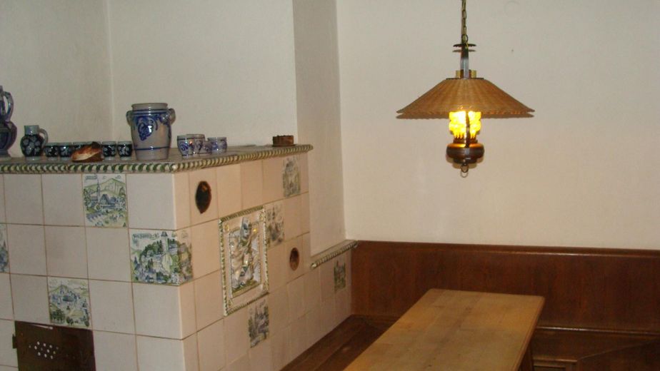 Grande proprietà con tre edifici in posizione privilegiata su un terreno boschivo di 33.600 m² – Foto 9
