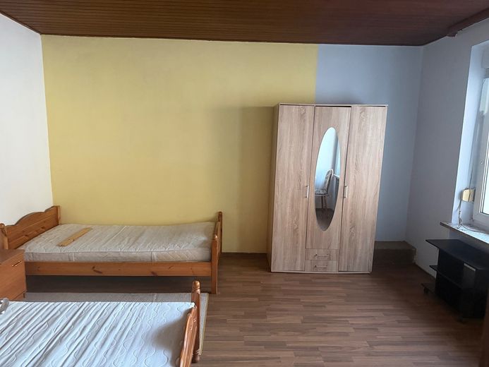 Piso de 3 habitaciones, cocina y baño cerca del aeropuerto de Hahn – Foto 6