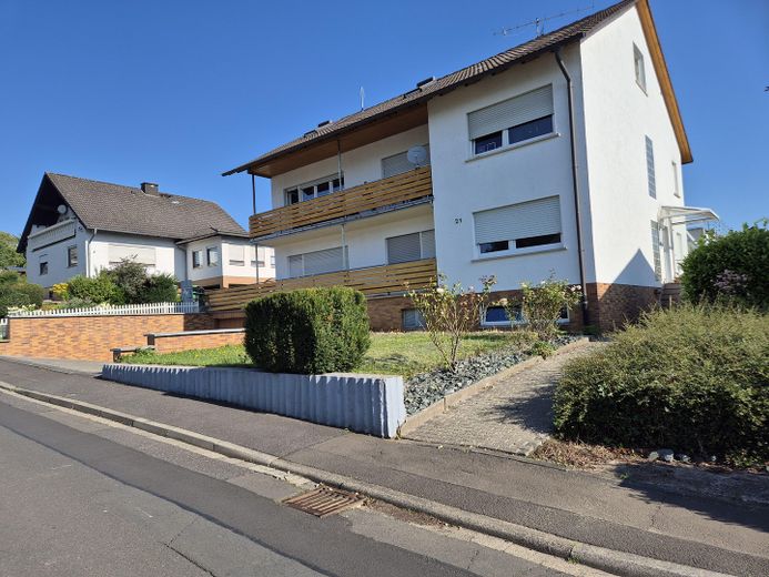3 Familienhaus mit Doppelgarage, Kirchhain Stadt – Foto 2