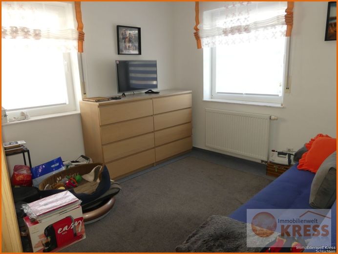 Moderne, zentrale, komfortable 3-Zimmer ETW 1.OG, Balkon, neuwertiger EBK und 3 PKW-Stellplätzen – Bild 6