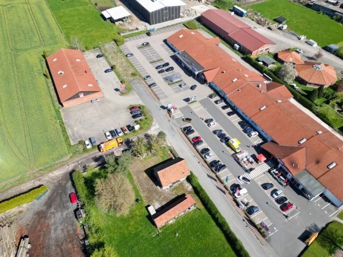 Lamspringe'de kiralık ticari arsa – Fotoğraf 1