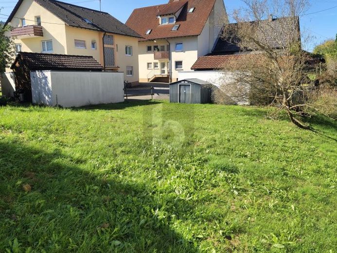 POSIZIONE SOLEGGIATA NELLE IMMEDIATE VICINANZE DELLA SVIZZERA – Foto 1