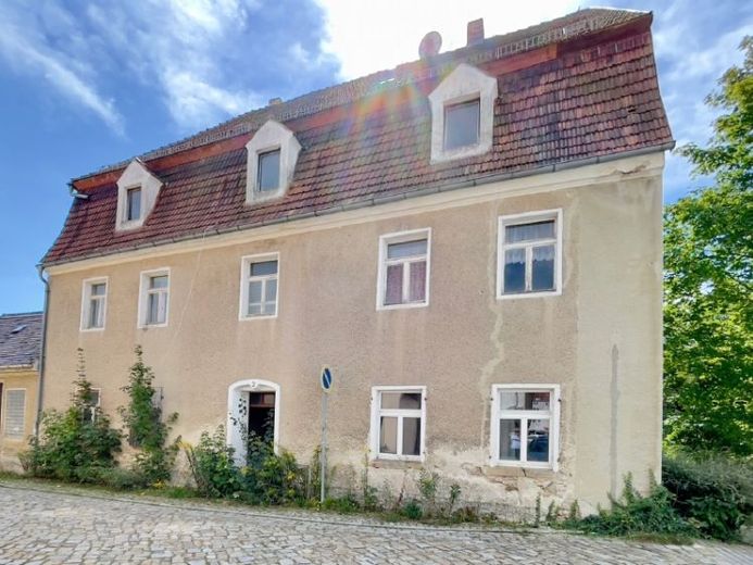 Wielorodzinny dom pusty do remontu w Königsbrück – Zdjęcie 1