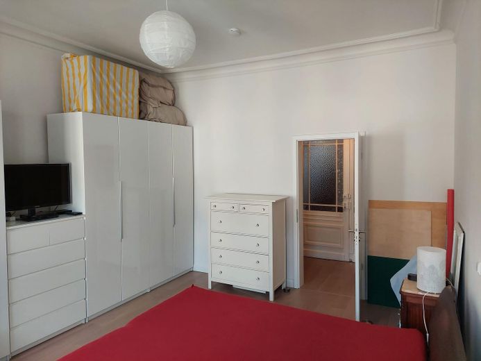 Zentral gelegene 4-Zimmer Wohnung mit Balkon und Fahrstuhl – Schlafzimmer2