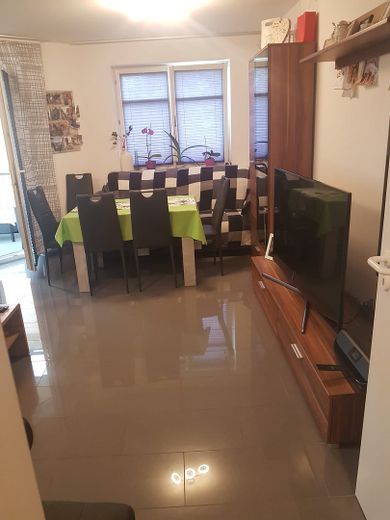 Stadtnahe 2 Zimmerwohnung in ruhiger Lage – Essbereich
