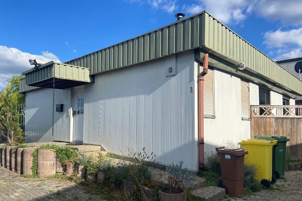 Müstakil iş yeri binası, yaklaşık 95 qm - Klimalı – Zanaat işleri, ofis, küçük depo vb. için ideal