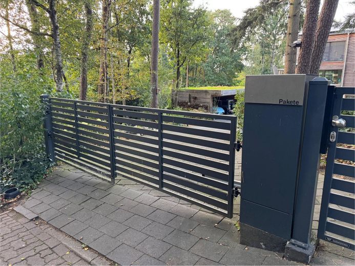 Einfahrt/Paketbox
