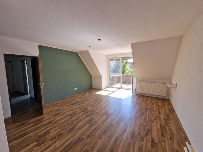 zwei Zimmer Wohnung Schloß Holte – Wohnbereich