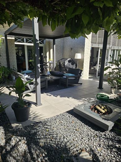 Exklusives Einfamilienhaus mit Wellnessgarten – Wohnen auf höchstem Niveau – Terrasse 