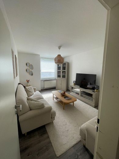 Renovierte 4 Zimmer Wohnung inkl. Balkon & Kellerabteil - ca 85qm – फोटो 3