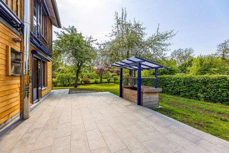 Viel Platz zum Leben - Familienfreundliches Wohnen in ruhiger, naturnaher Lage – Terrasse mit Garten