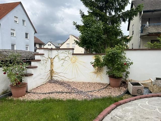 Charmantes Reihenendhaus in Kirchheim am Neckar – Garten