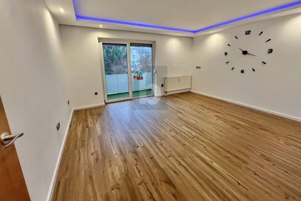 RENOVIERT, MODERN UND GROßZÜGIG