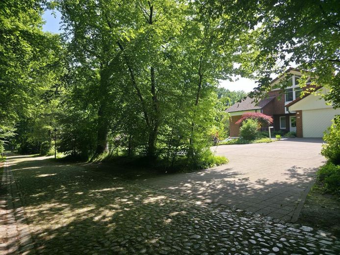 Zufahrt auf das Grundstück