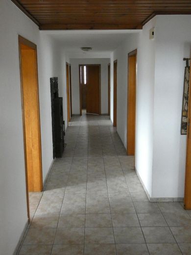 Mehrfamilienhaus mit Südlage und traumhaftem Ausblick – Flur OG
