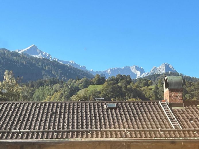 Отдельный жилой дом с апартаментами – Blick a. Alpspitze und Zugspi.