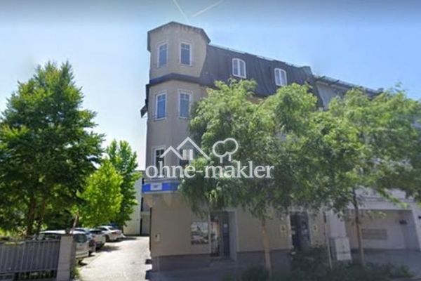 Very spacious 2-room apartment, high-quality fixtures and fittings and fitted kitchen, city centre, south-facing balcony