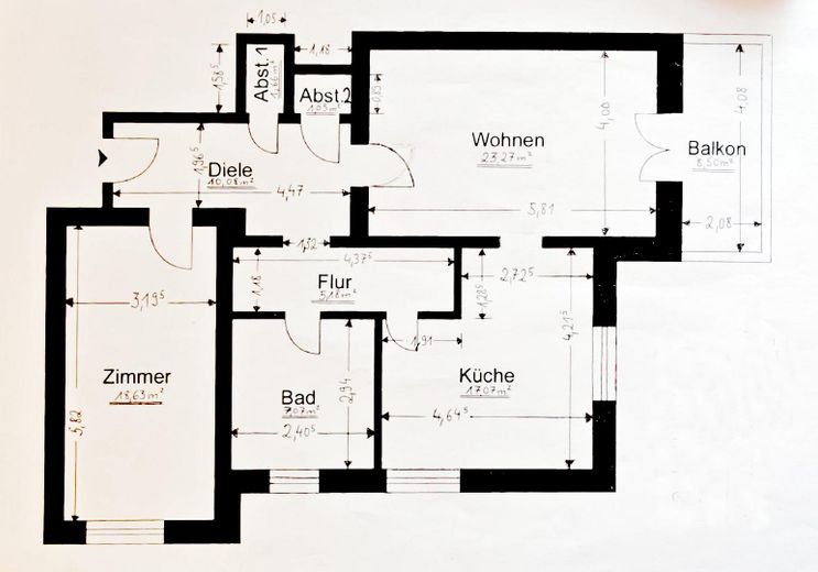 Stilvolle 2 Zimmer Altbauwohnung in der Belleetage in Hamburg-Harvestehude - – Grundriss der Wohneinheit.