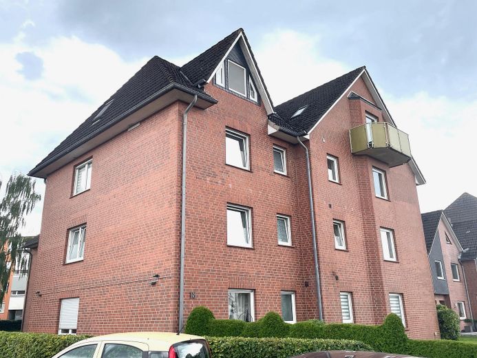 +++ Gemütliche Dachgeschosswohnung in Zeven +++ – Foto 1