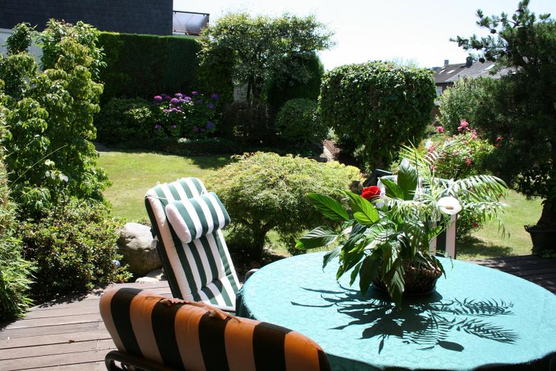 PROVISIONSFREI! Außergewöhnlich gepflegtes Reihenhaus,schöne Sonnenterrasse,Garten,Garage – schöne Terrasse