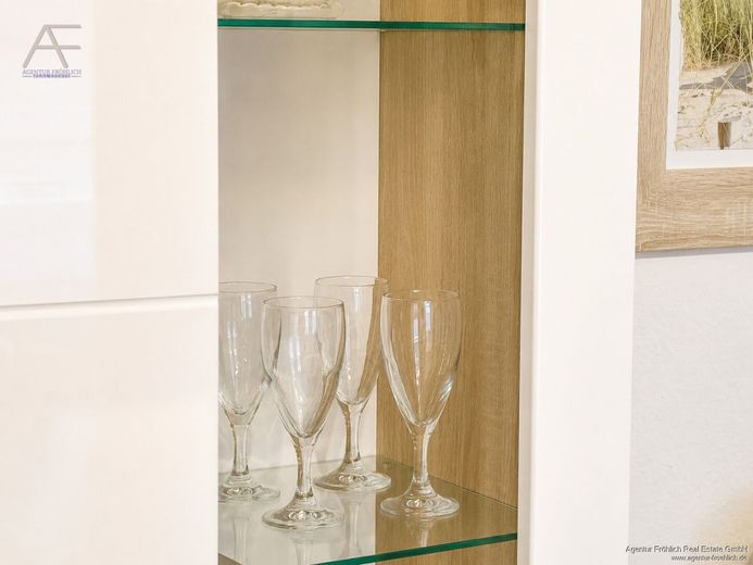 Dachgeschosswohnung für Firmen &amp; Berufspendler als Haupt- oder Zweitwohnsitz. Auch als Büro nutzbar – Details