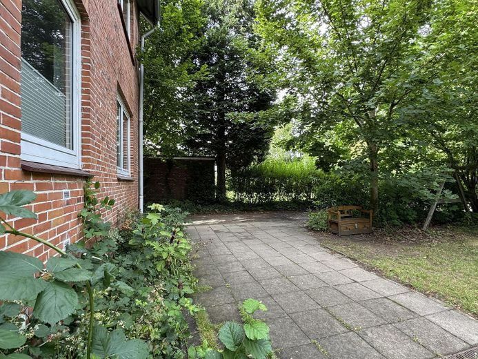 Hamburg: Vollvermietetes Mehrfamilienhaus – 515 m² für 2.815 €/m² – Faktor 28,36 – provisionsfrei – Ruhiger Außenbereich