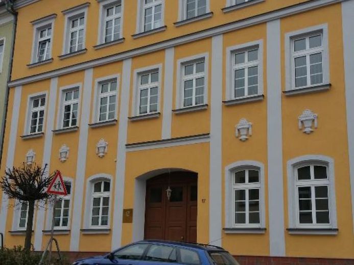 Schöne, helle 6 Büroräume in zentraler Lage mit Balkon und Stellplätzen – Foto 1