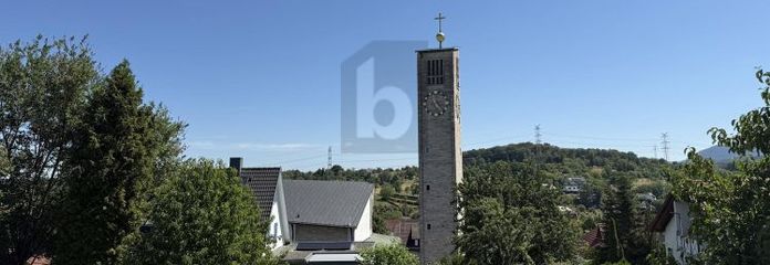 TRAUMHAFTES BAUGRUNDSTÜCK IN HANGLAGE
