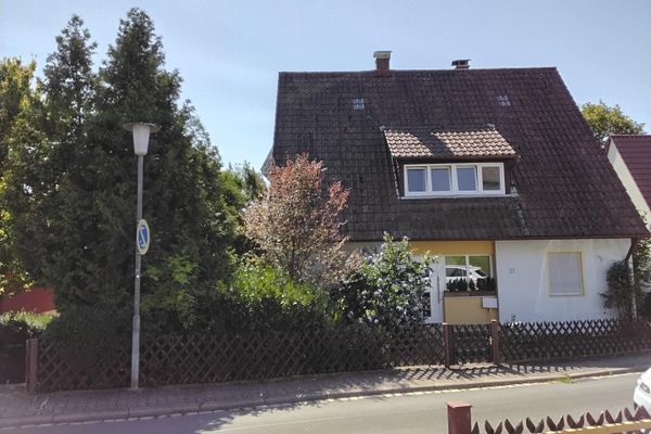 Zweifamilienhaus in Top Lage