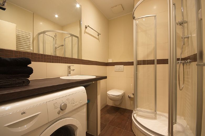 Stylish-moderne Wohnung mit Parkettboden, Internetzugang (VDSL), zentral und ruhig – b96dd9072242598c1d90a28aae459422923ef4f2.jpg