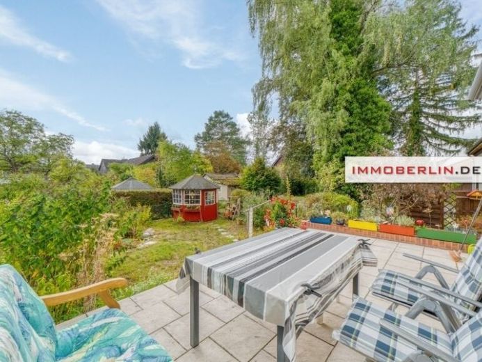 IMMOBERLIN.DE - Sehr attraktive Doppelhaushälfte mit idyllischem Südgarten & Garage – Foto 1