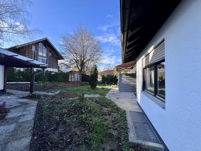 Aussenansicht mit Terrasse