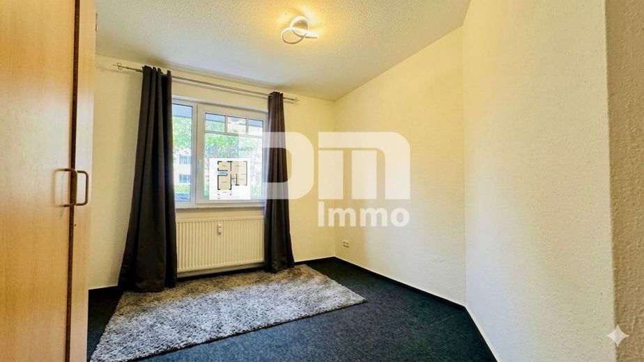 Großzügige altengerechte EG 4-Zimmer Wohnung mit großer Terrasse und Stellplatz – Schlafzimmer / Kind 1