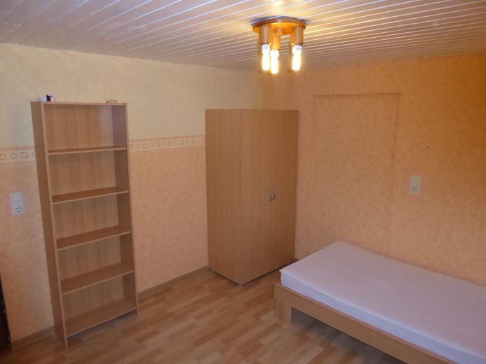 Kapitalanlage Niedernhall 12,3 - 14,2 % Rendite ! Steuerfrei ! – OG Zimmer 3