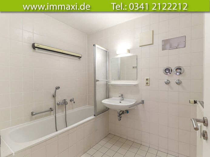 LEIPZIG-GOHLIS + 3-RAUM WOHNUNG MIT BALKON + AUFZUG AB SOFORT – Badezimmer