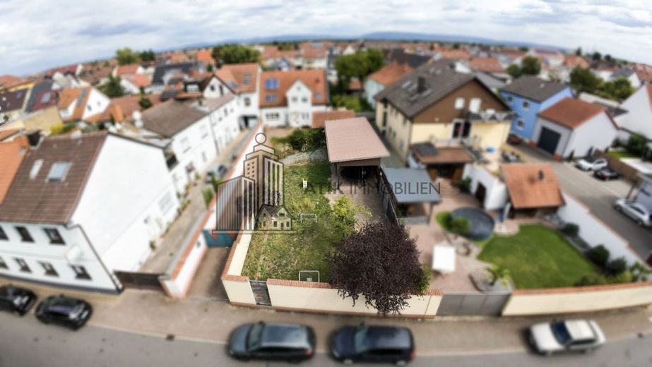 ATIK: Chance nutzen: 295 m² Grundstück für Ihr zukünftiges Ein- bis Zweifamilienhaus – Drohnenaufnahme